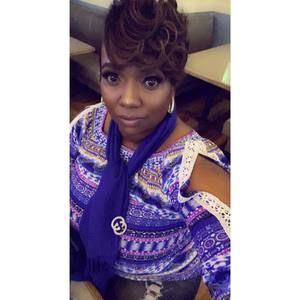 Meet your Posher, Rena